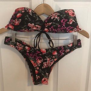 Flower bathing suit 👙